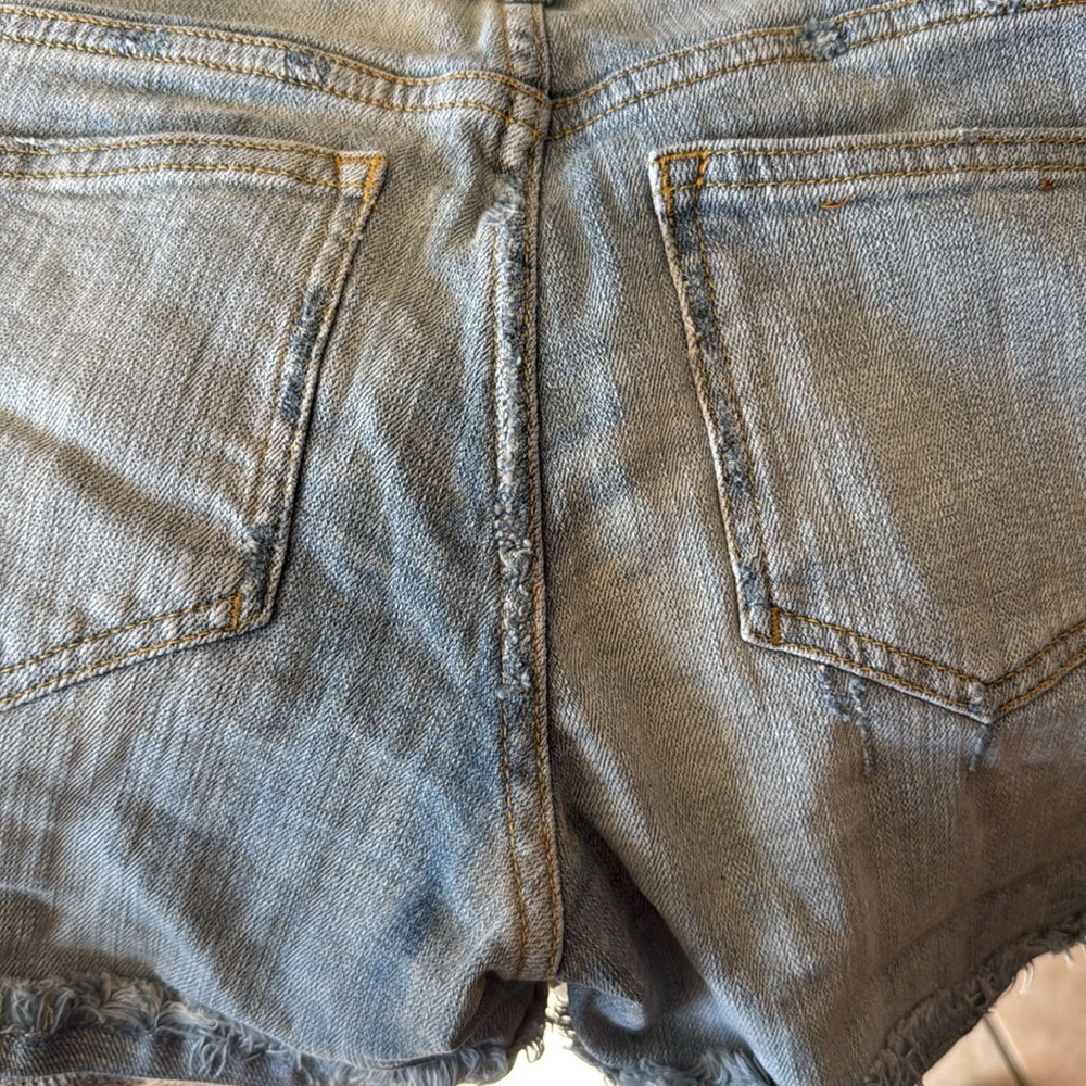 Anthropologie Pilcro Hyphen High-Rise Embroidered
Shorts Size 26 - Picture 17 of 17